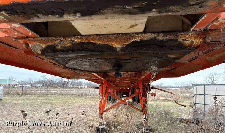 image for item DJ0911 1997 V.E. Enterprises Eagle GEVT-130B vacuum trailer