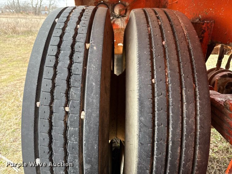 image for item DJ0911 1997 V.E. Enterprises Eagle GEVT-130B vacuum trailer