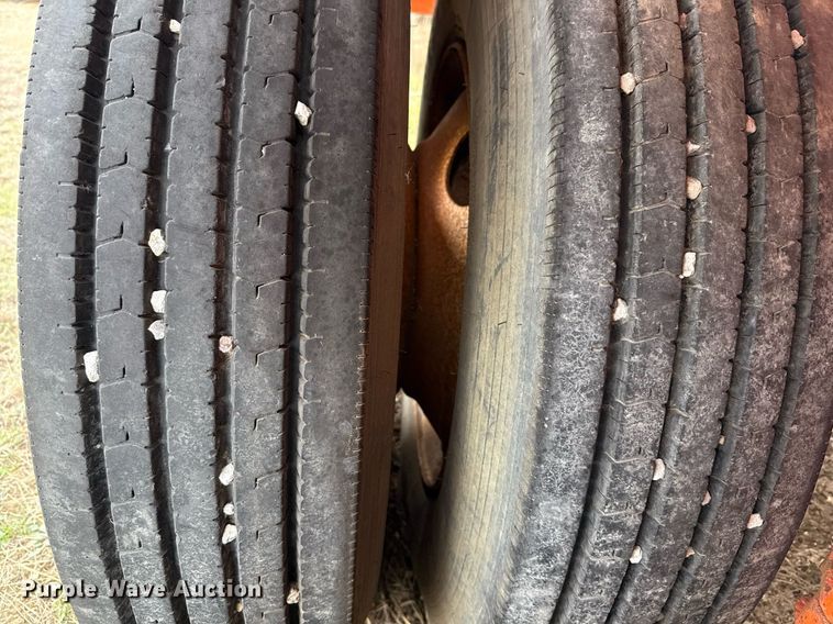 image for item DJ0911 1997 V.E. Enterprises Eagle GEVT-130B vacuum trailer