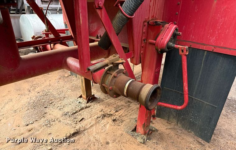 image for item DO2643 2006 Overland acid tank trailer