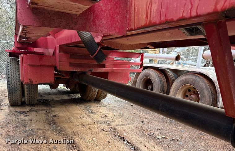 image for item DO2643 2006 Overland acid tank trailer