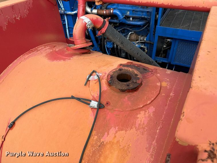 image for item DO2643 2006 Overland acid tank trailer