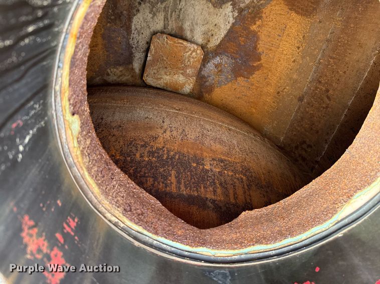 image for item DO2643 2006 Overland acid tank trailer