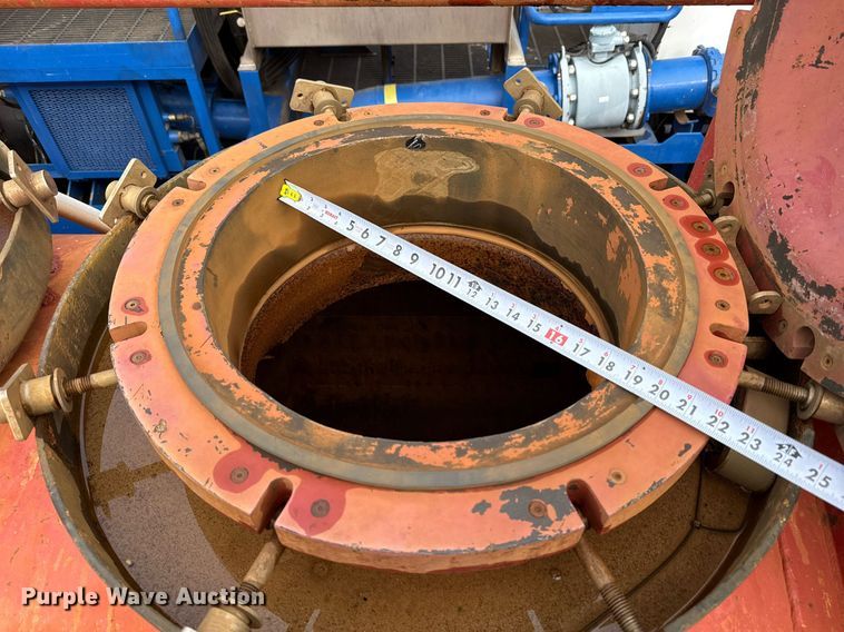 image for item DO2643 2006 Overland acid tank trailer