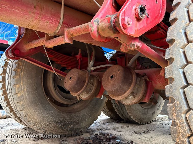 image for item DO2643 2006 Overland acid tank trailer