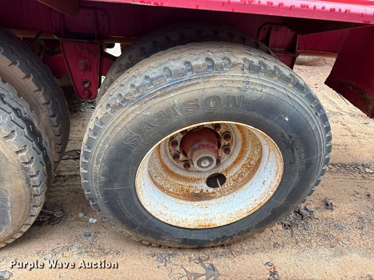 image for item DO2643 2006 Overland acid tank trailer