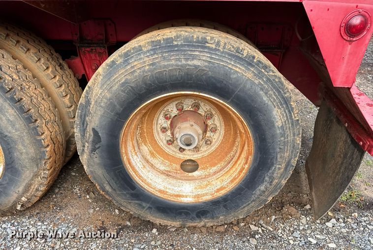 image for item DO2643 2006 Overland acid tank trailer