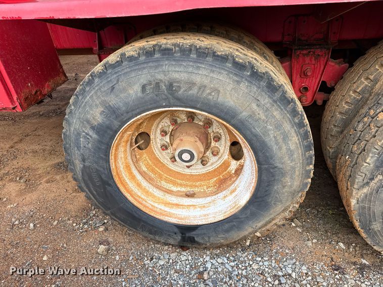 image for item DO2643 2006 Overland acid tank trailer