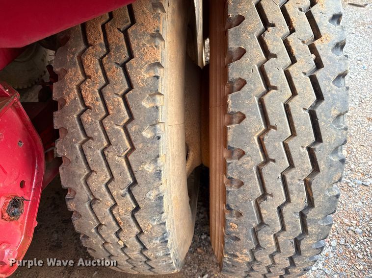 image for item DO2643 2006 Overland acid tank trailer