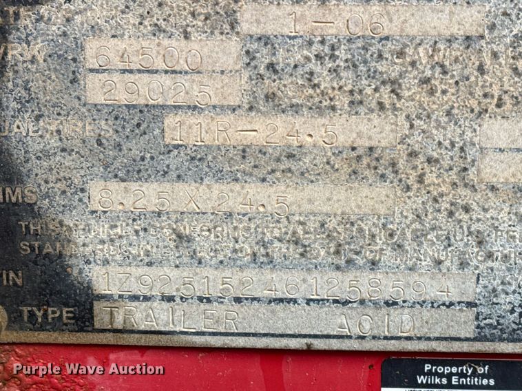 image for item DO2643 2006 Overland acid tank trailer