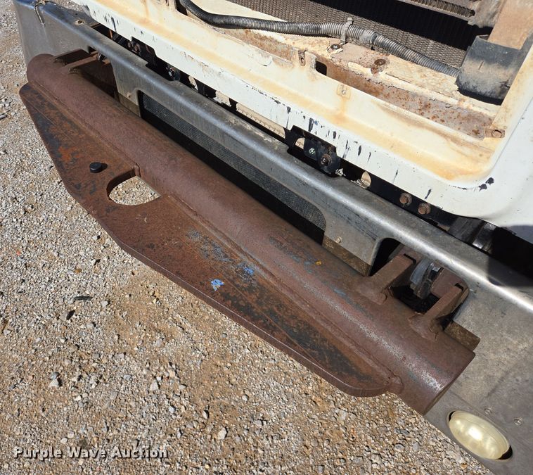 image for item DO2659 2008 Mack CHU613 truck cab and chassis