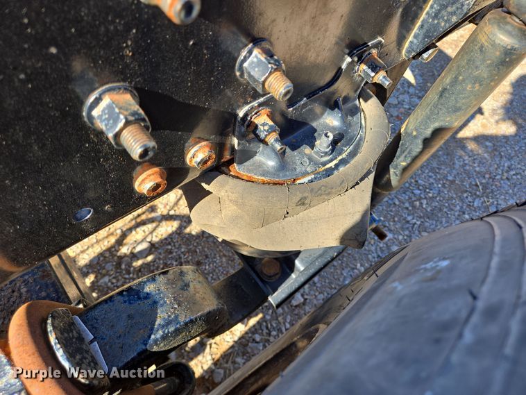 image for item DO2659 2008 Mack CHU613 truck cab and chassis