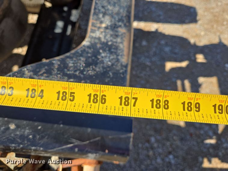 image for item DO2659 2008 Mack CHU613 truck cab and chassis