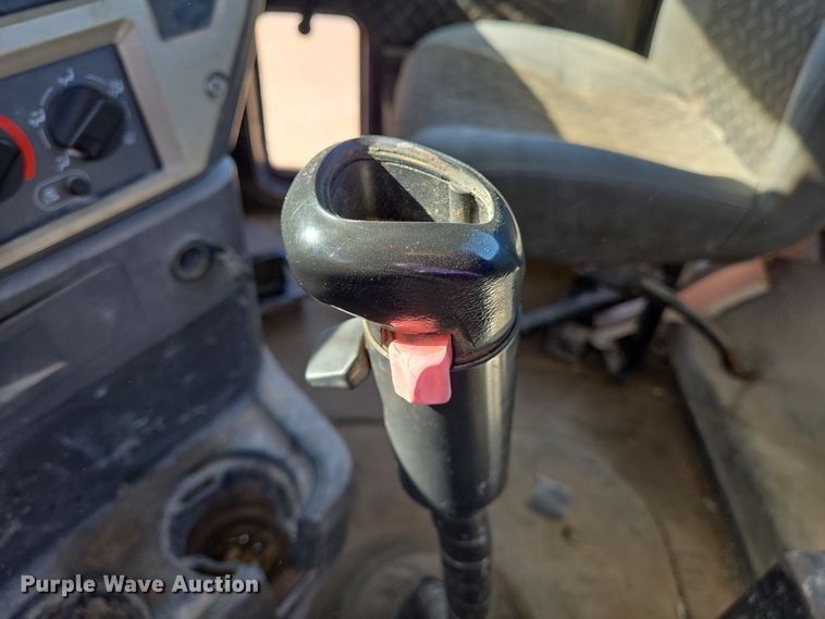 image for item DO2659 2008 Mack CHU613 truck cab and chassis