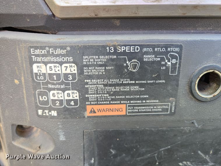 image for item DO2659 2008 Mack CHU613 truck cab and chassis