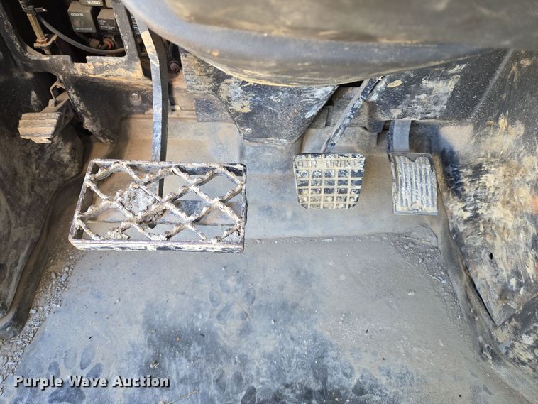 image for item DO2659 2008 Mack CHU613 truck cab and chassis