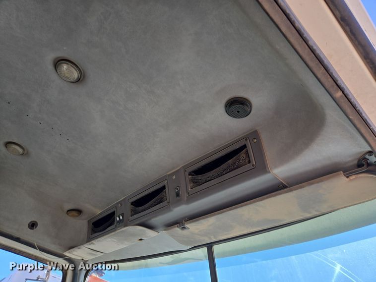 image for item DO2659 2008 Mack CHU613 truck cab and chassis