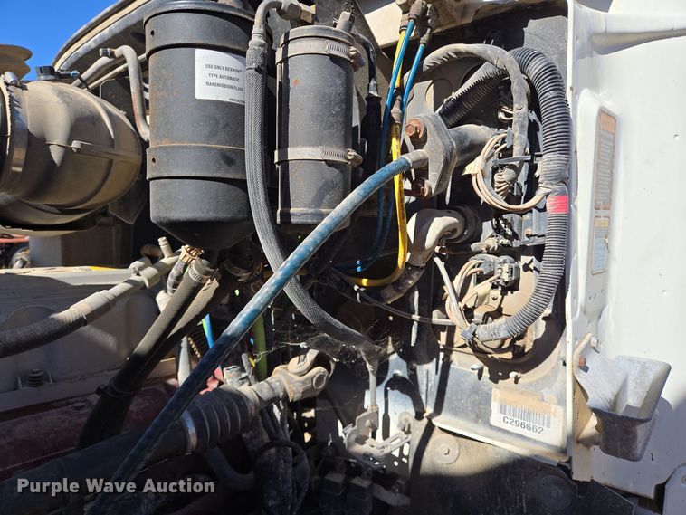 image for item DO2659 2008 Mack CHU613 truck cab and chassis