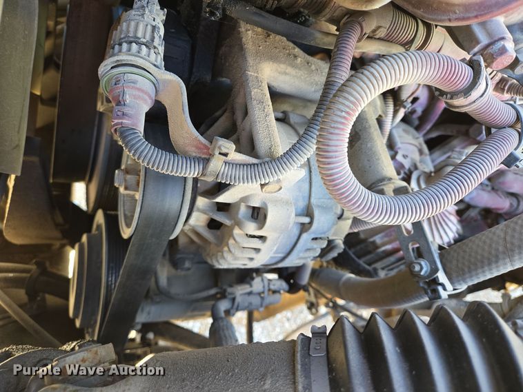 image for item DO2659 2008 Mack CHU613 truck cab and chassis