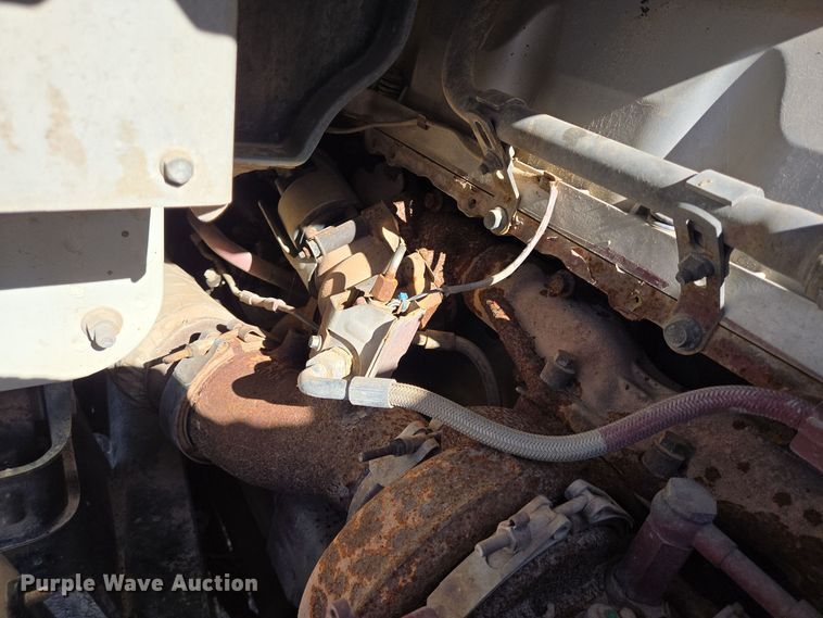 image for item DO2659 2008 Mack CHU613 truck cab and chassis