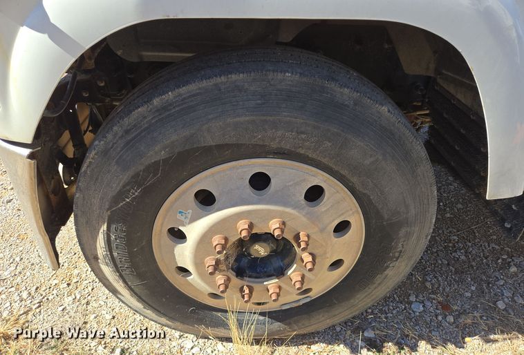 image for item DO2659 2008 Mack CHU613 truck cab and chassis