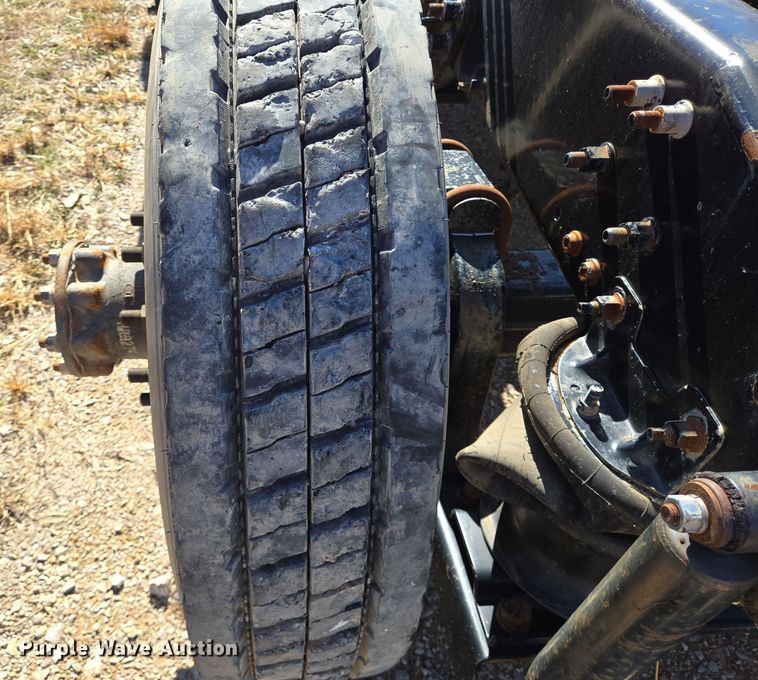 image for item DO2659 2008 Mack CHU613 truck cab and chassis