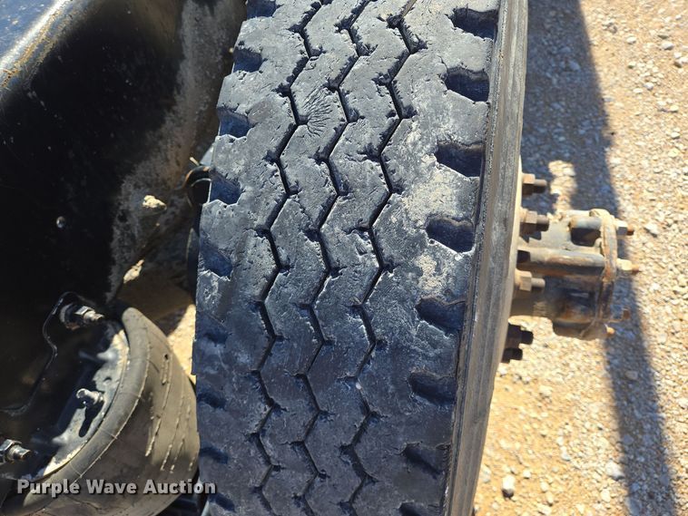 image for item DO2659 2008 Mack CHU613 truck cab and chassis