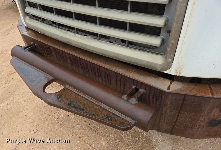 image for item DP6115 2005 Mack CX613 semi truck