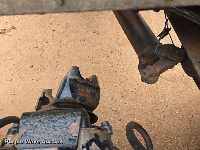 image for item DP6115 2005 Mack CX613 semi truck