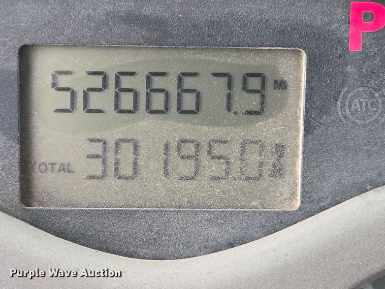 image for item DP6115 2005 Mack CX613 semi truck