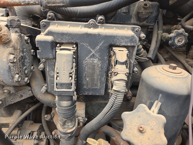 image for item DP6115 2005 Mack CX613 semi truck