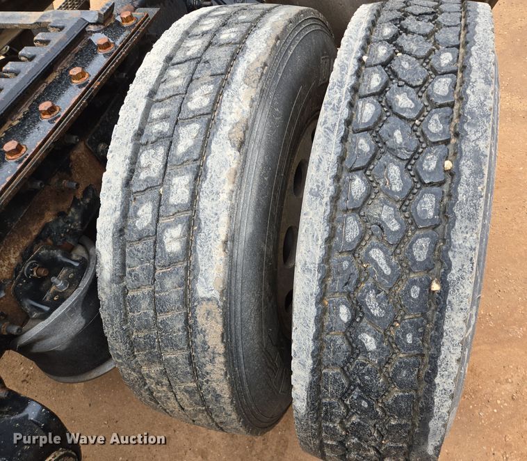 image for item DP6115 2005 Mack CX613 semi truck