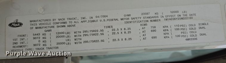 image for item DP6115 2005 Mack CX613 semi truck