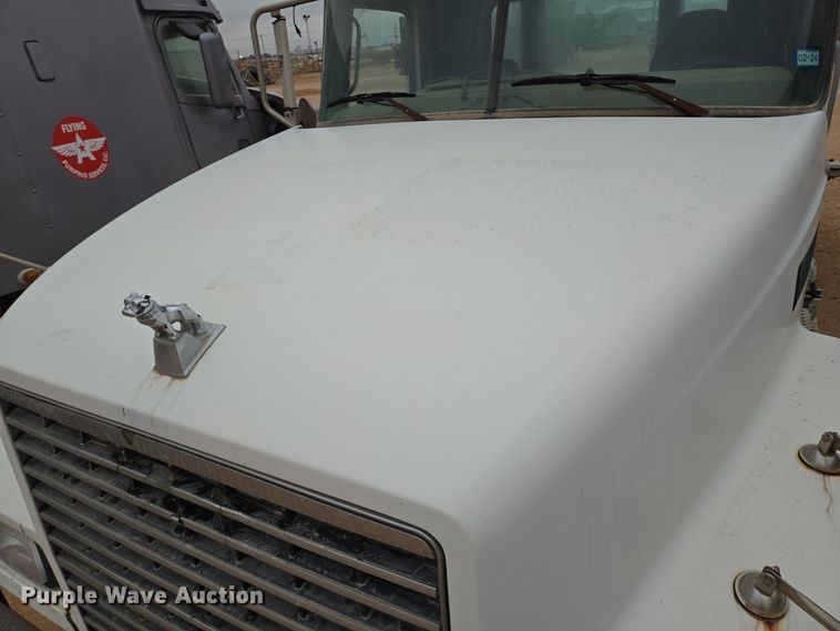 image for item DP6117 2009 Mack CHU613 semi truck