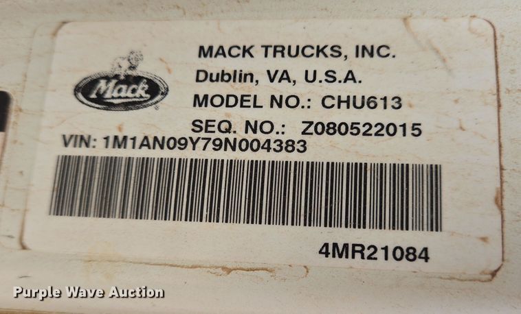 image for item DP6117 2009 Mack CHU613 semi truck