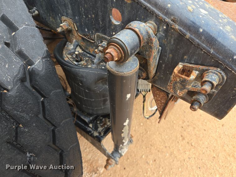 image for item DP6118 2009 Mack CHU613 semi truck