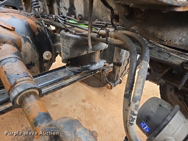 image for item DP6118 2009 Mack CHU613 semi truck