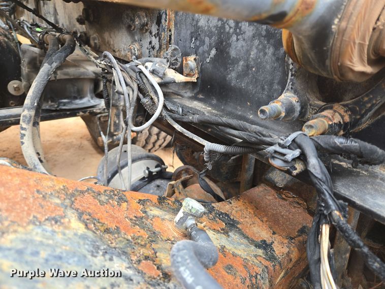 image for item DP6118 2009 Mack CHU613 semi truck