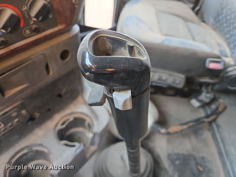 image for item DP6118 2009 Mack CHU613 semi truck