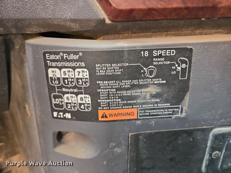 image for item DP6118 2009 Mack CHU613 semi truck