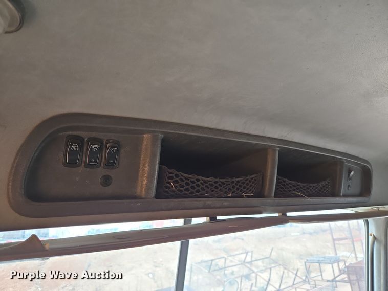 image for item DP6118 2009 Mack CHU613 semi truck