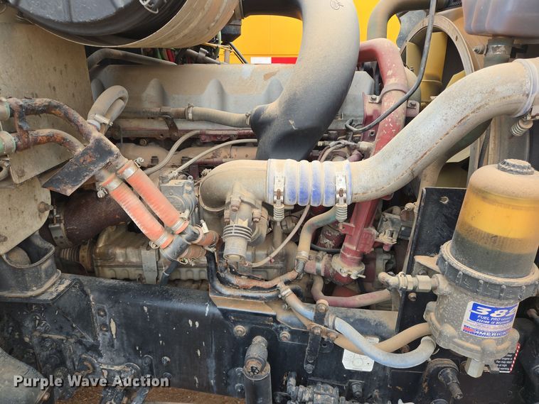 image for item DP6118 2009 Mack CHU613 semi truck