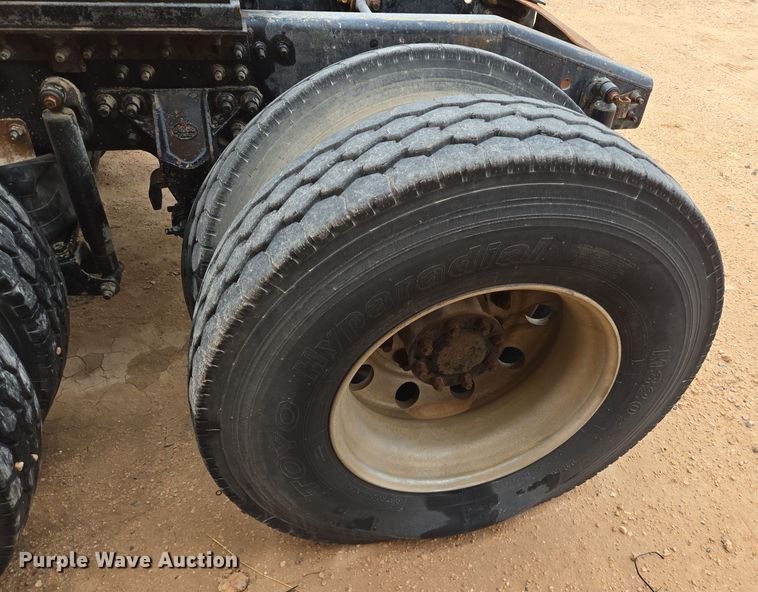 image for item DP6118 2009 Mack CHU613 semi truck