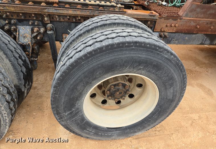 image for item DP6118 2009 Mack CHU613 semi truck