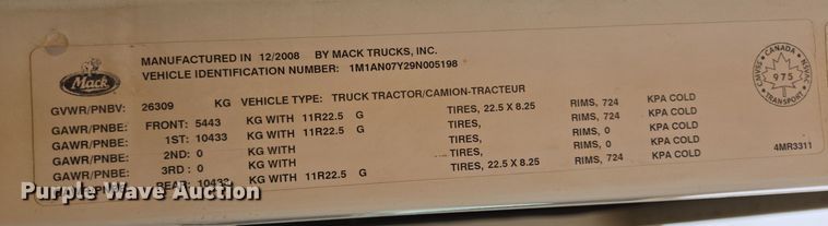 image for item DP6118 2009 Mack CHU613 semi truck