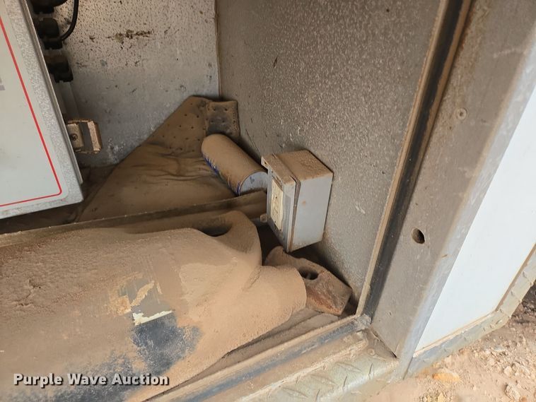 image for item DP6119 2011 Freightliner Business Class M2 mobile command center truck