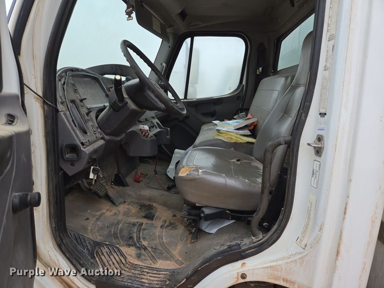 image for item DP6119 2011 Freightliner Business Class M2 mobile command center truck