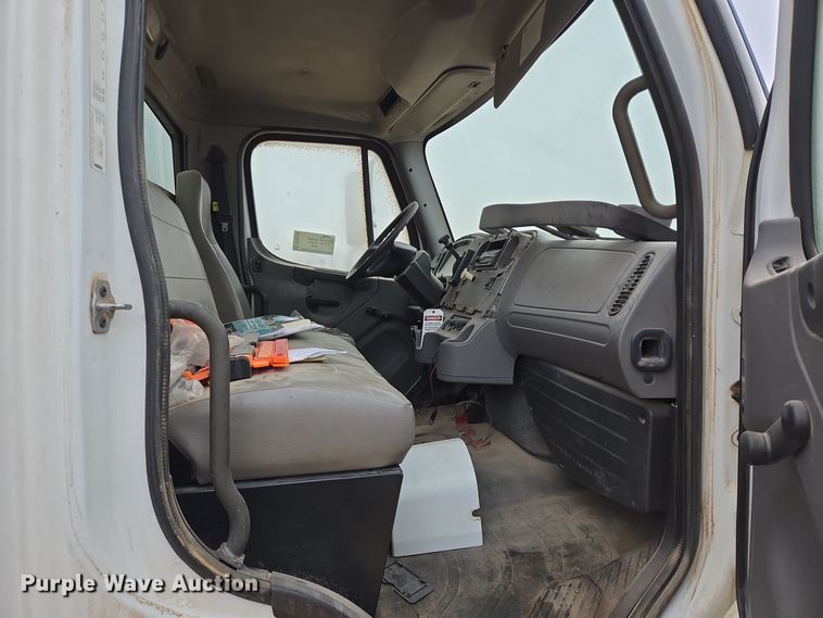 image for item DP6119 2011 Freightliner Business Class M2 mobile command center truck