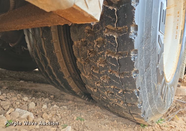 image for item DP6119 2011 Freightliner Business Class M2 mobile command center truck