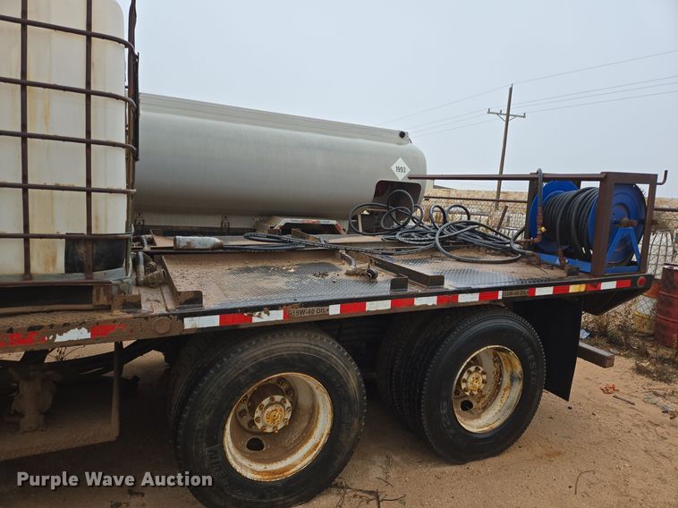 image for item DP6120 2011 Freightliner Business Class M2 flatbed truck